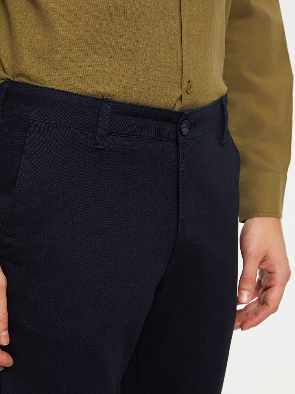 بنطلون تشينو واسع ومريح - للرجال-2