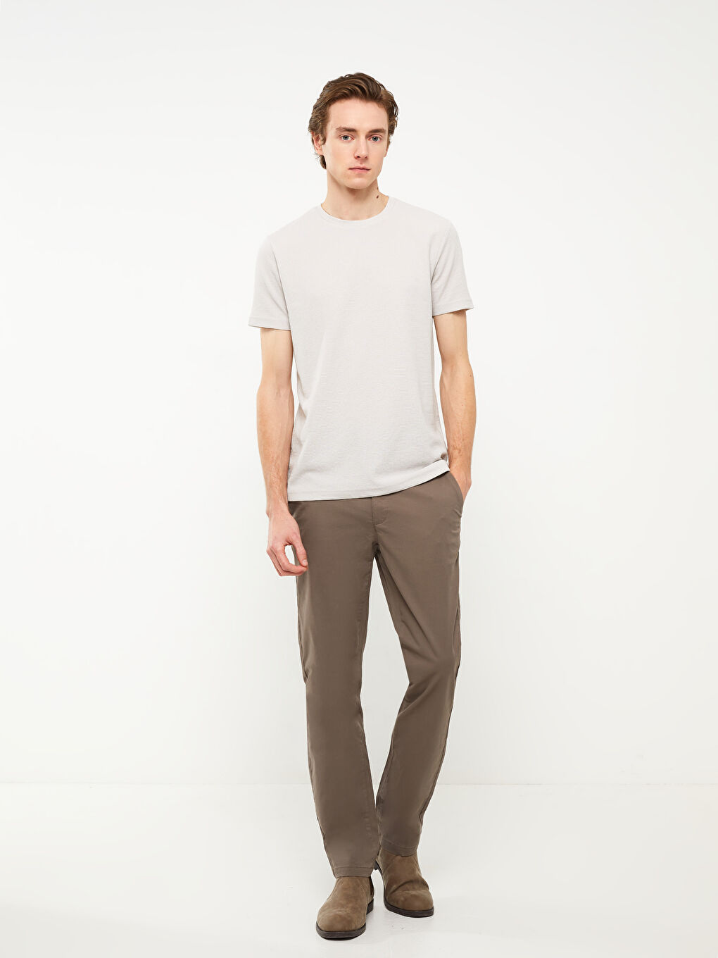 LCWAIKIKI Classic Kahverengi Standart Kalıp Gabardin Erkek Chino Pantolon - 2