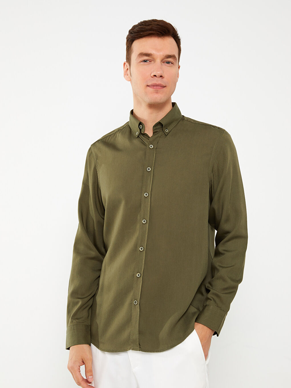 LCWAIKIKI Basic Haki Regular Fit Uzun Kollu Erkek Gömlek - 1