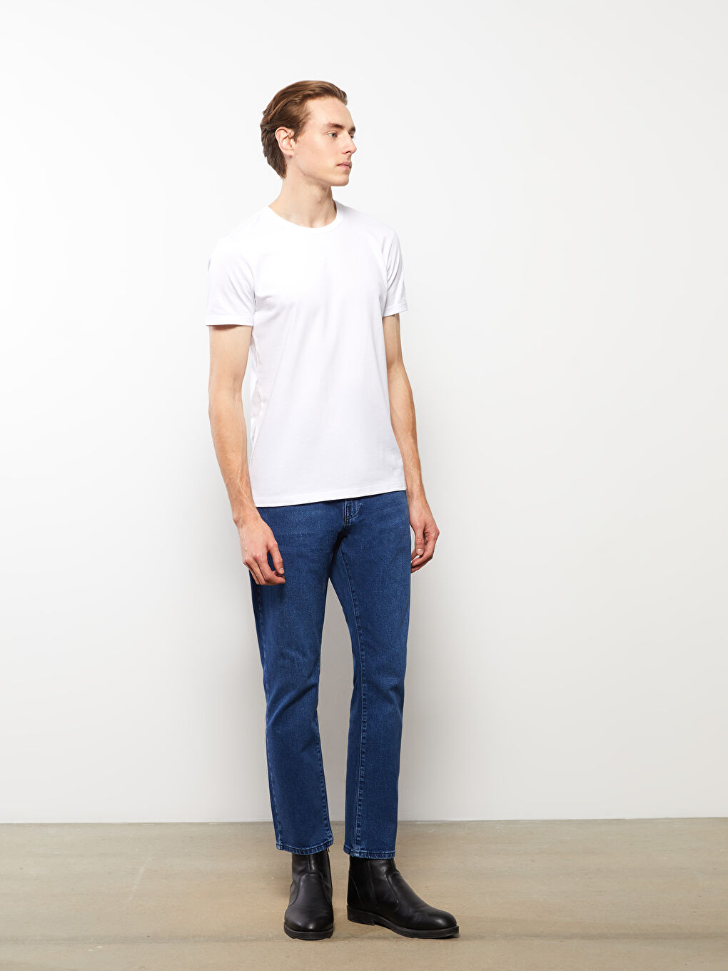 Beyaz Bisiklet Yaka Penye Erkek Tişört-2