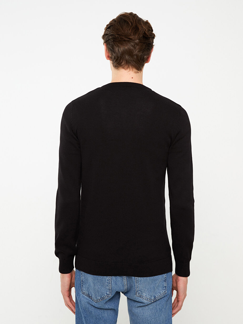 سترة تريكو بياقة على شكل حرف V وكم طويل للرجال-4