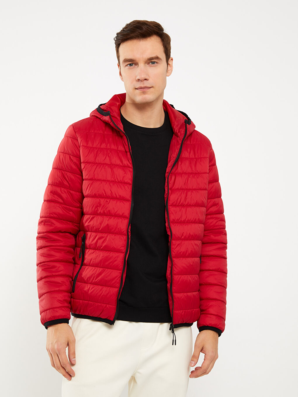 Kırmızı Standart Kalıp Kapüşonlu Erkek Şişme Mont