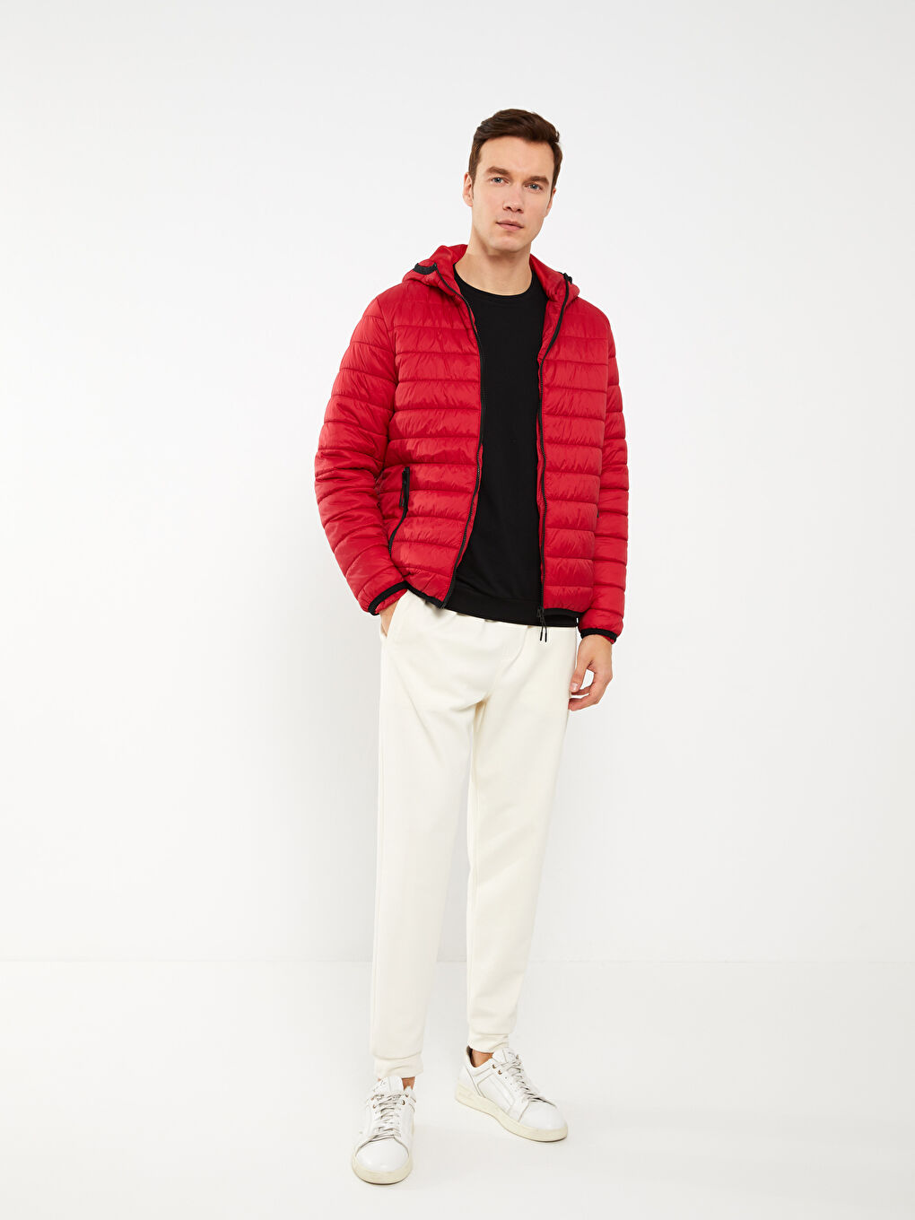 Kırmızı Standart Kalıp Kapüşonlu Erkek Şişme Mont-1