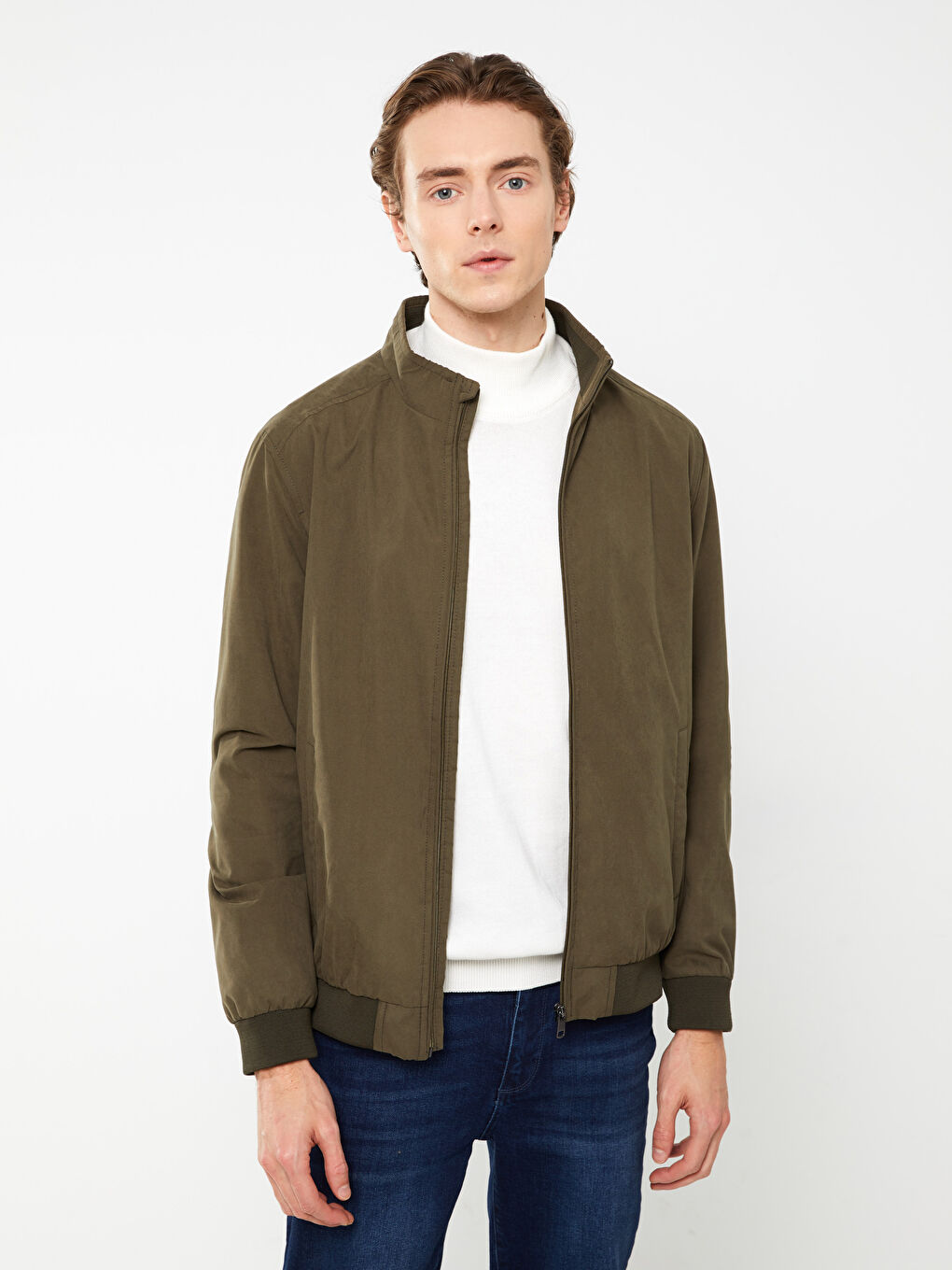 Мужское стандартное пальто с воротником-трубой