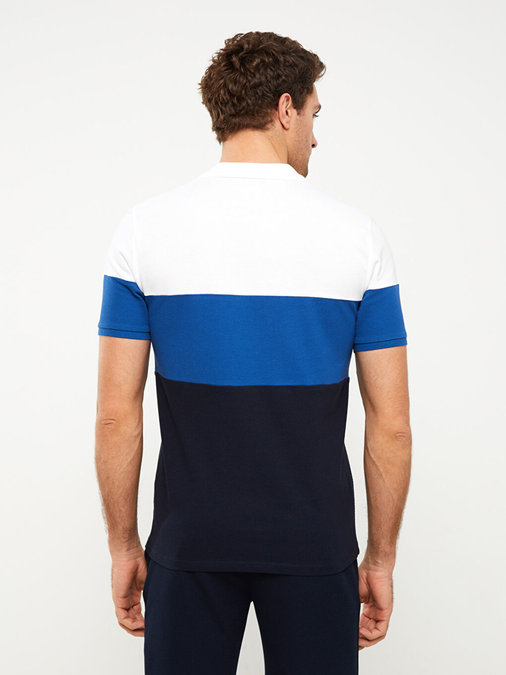 Футболка Мужская с Воротником Поло, Коротким Рукавом и Цветовым Блоком из Пике-4