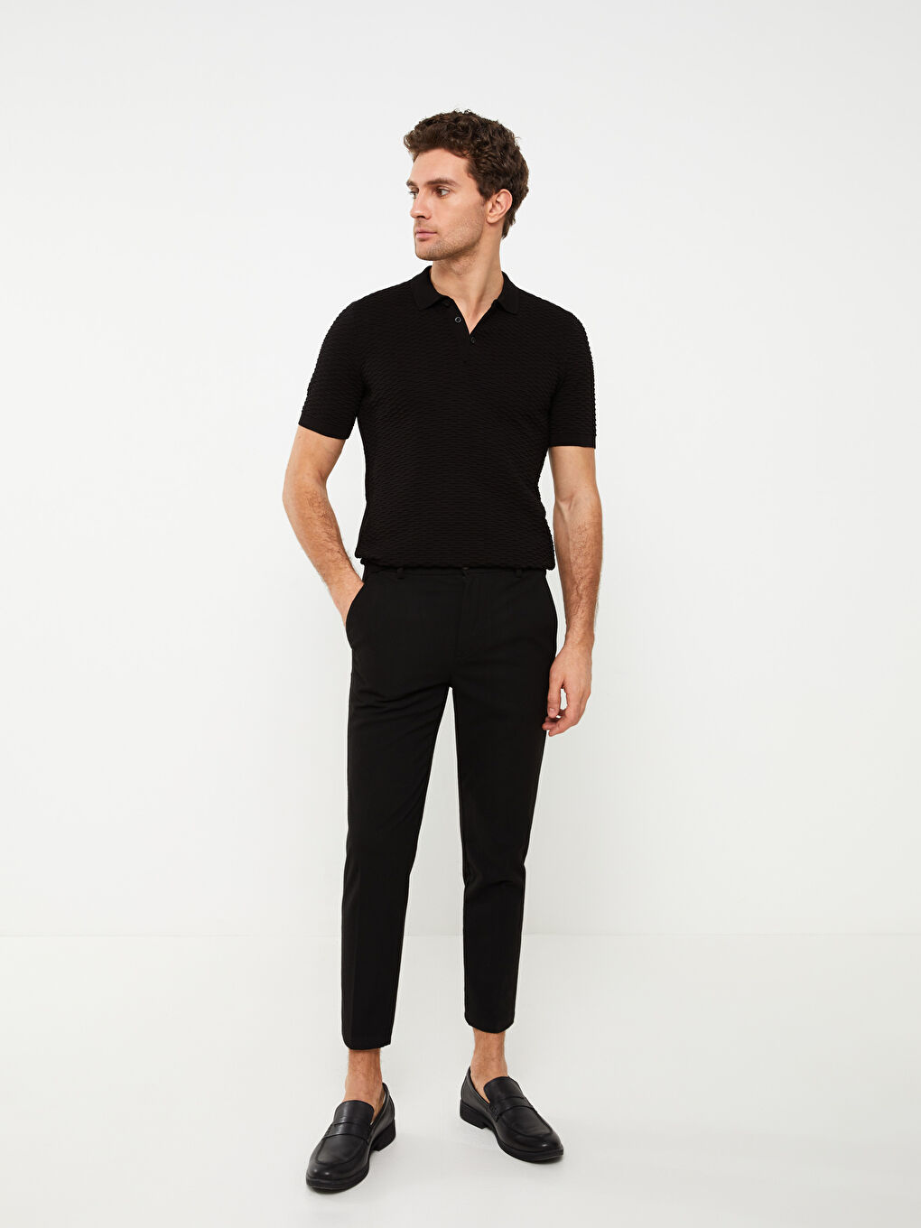 Мужской трикотажный свитер с короткими рукавами и воротником-поло-2