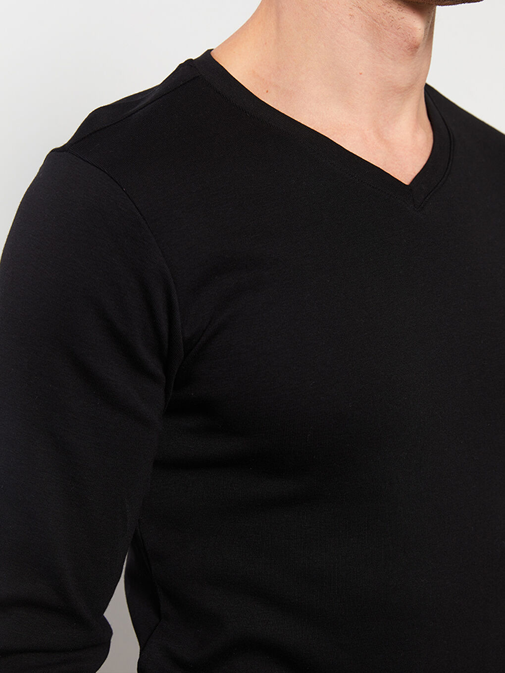 تي شيرت رجالي كم طويل ياقة على شكل حرف V جيرسي-3