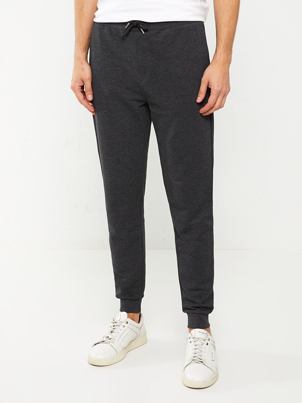 Standard Fit Men's Jogger Sweatpants -S31082Z8-D5D