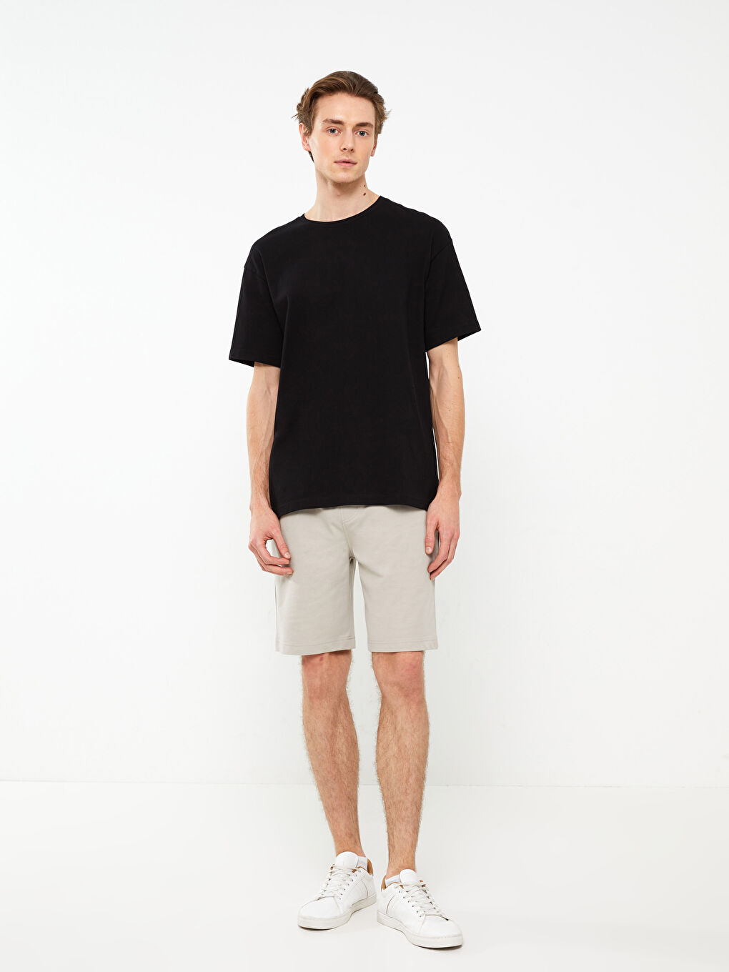 LCWAIKIKI Basic Slim Fit Knitted Men Shorts -S31085Z8-SNE