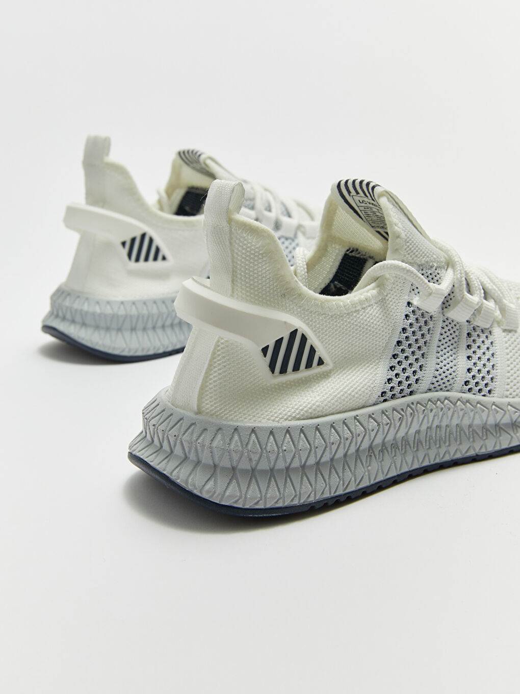 Beyaz Bağcıklı Erkek Spor Ayakkabı-4