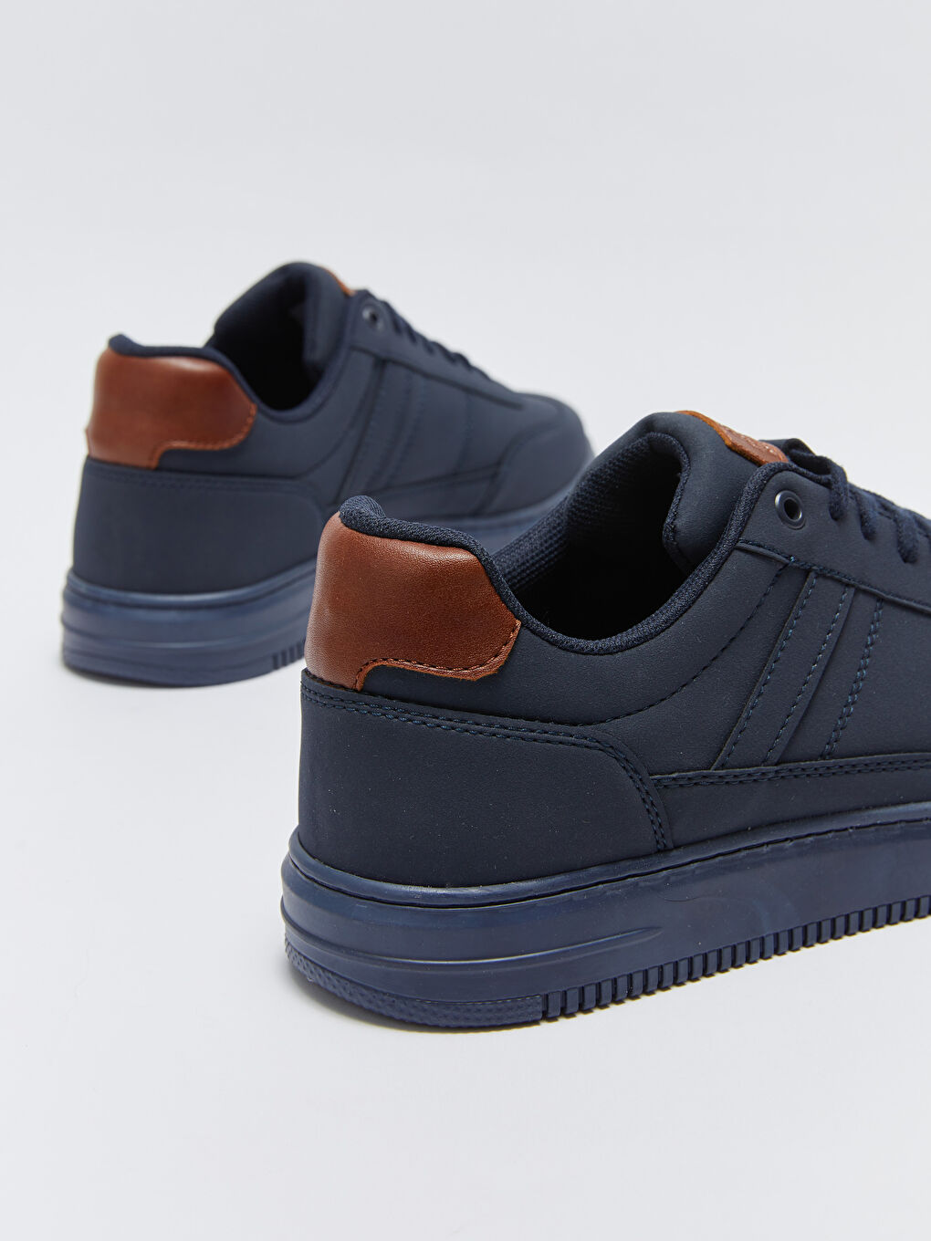 Кроссовки на шнуровке для мужчин-4