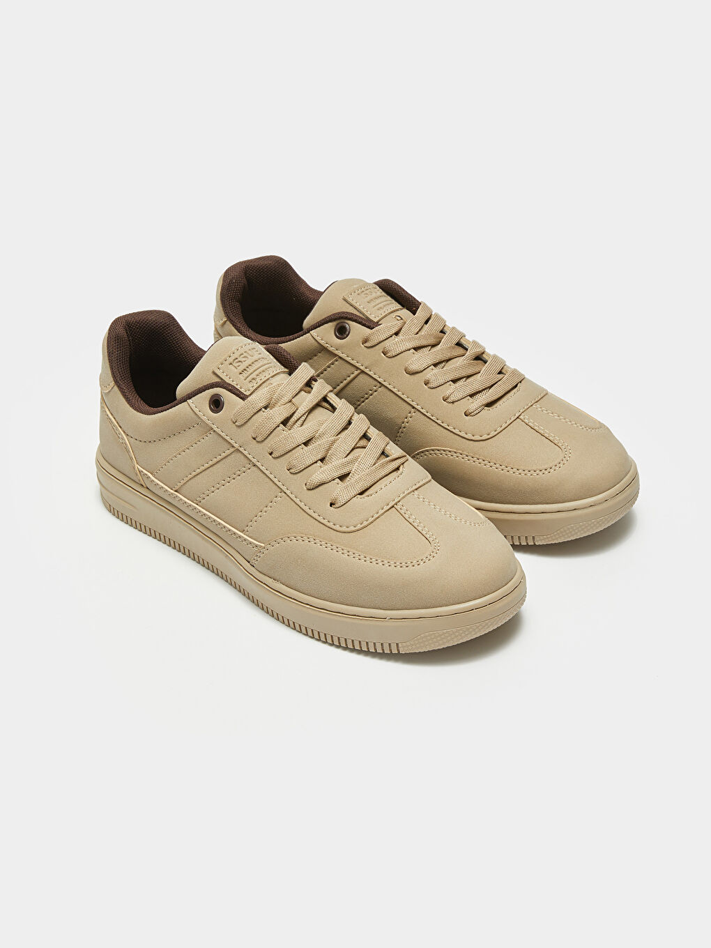 Кроссовки на шнуровке для мужчин