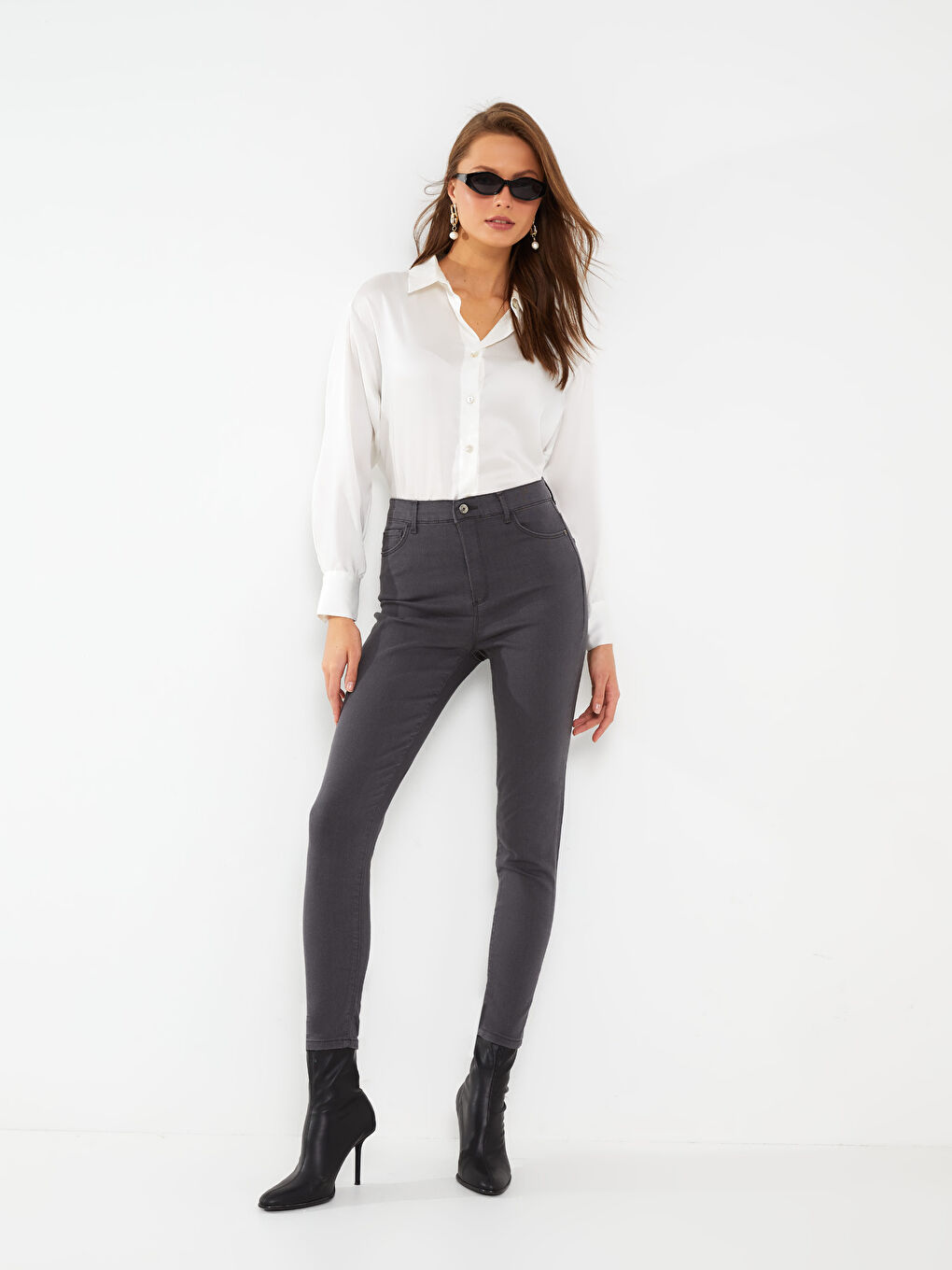 LCWAIKIKI Basic Women's High Waisted Slim Fit Regular Denim Trousers -S31246Z8-KSK