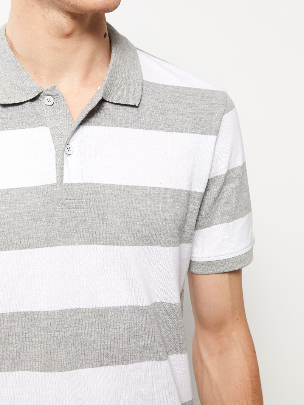LCWAIKIKI Classic Polo Neck Short Sleeve Striped Pique Men's T-Shirt -S31284Z8-CY9