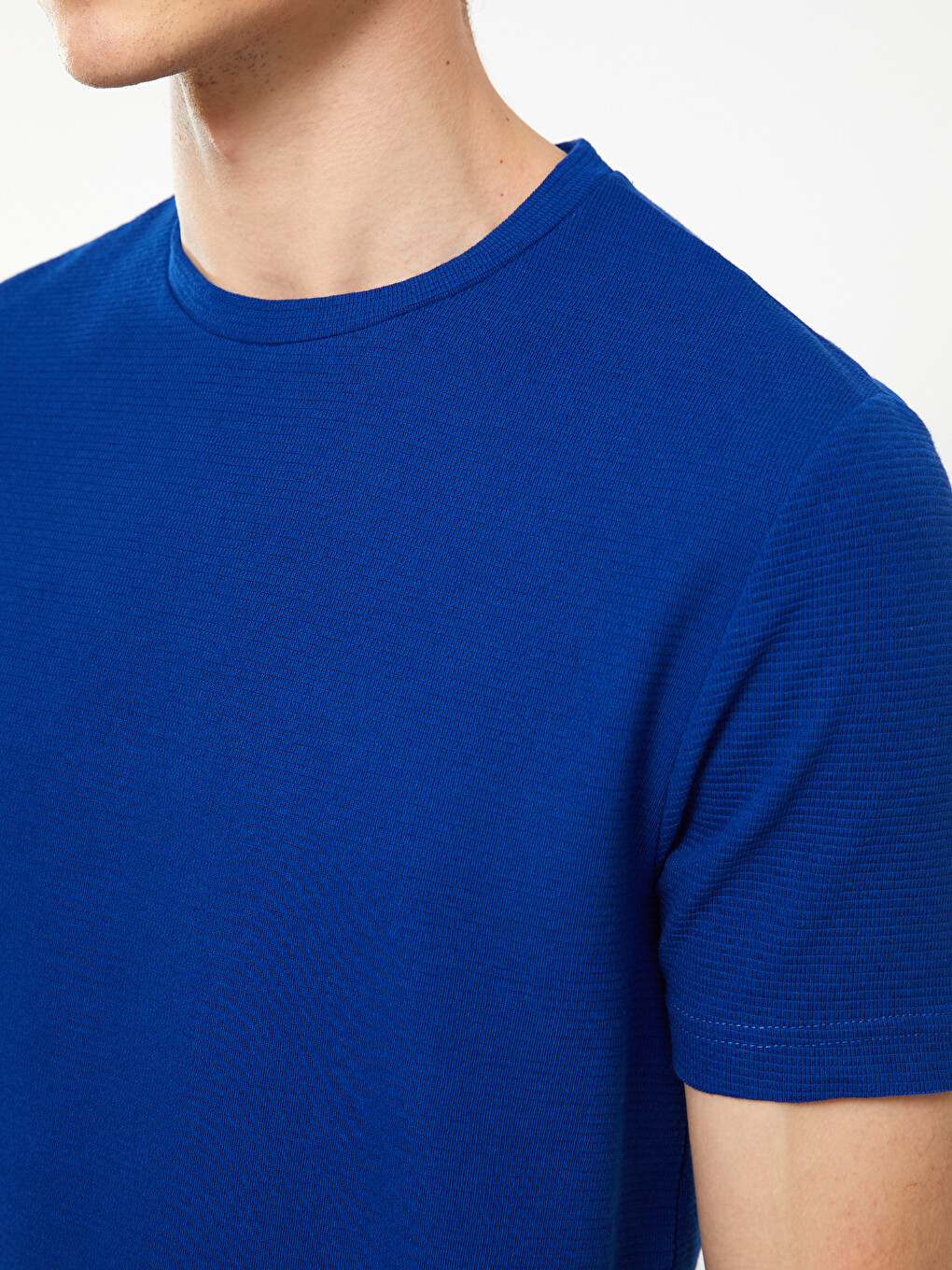 Crew Neck Short Sleeve Men's T-shirt-3