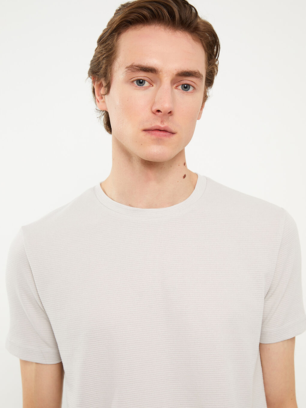 Gri Bisiklet Yaka Kısa Kollu Erkek Tişört-1