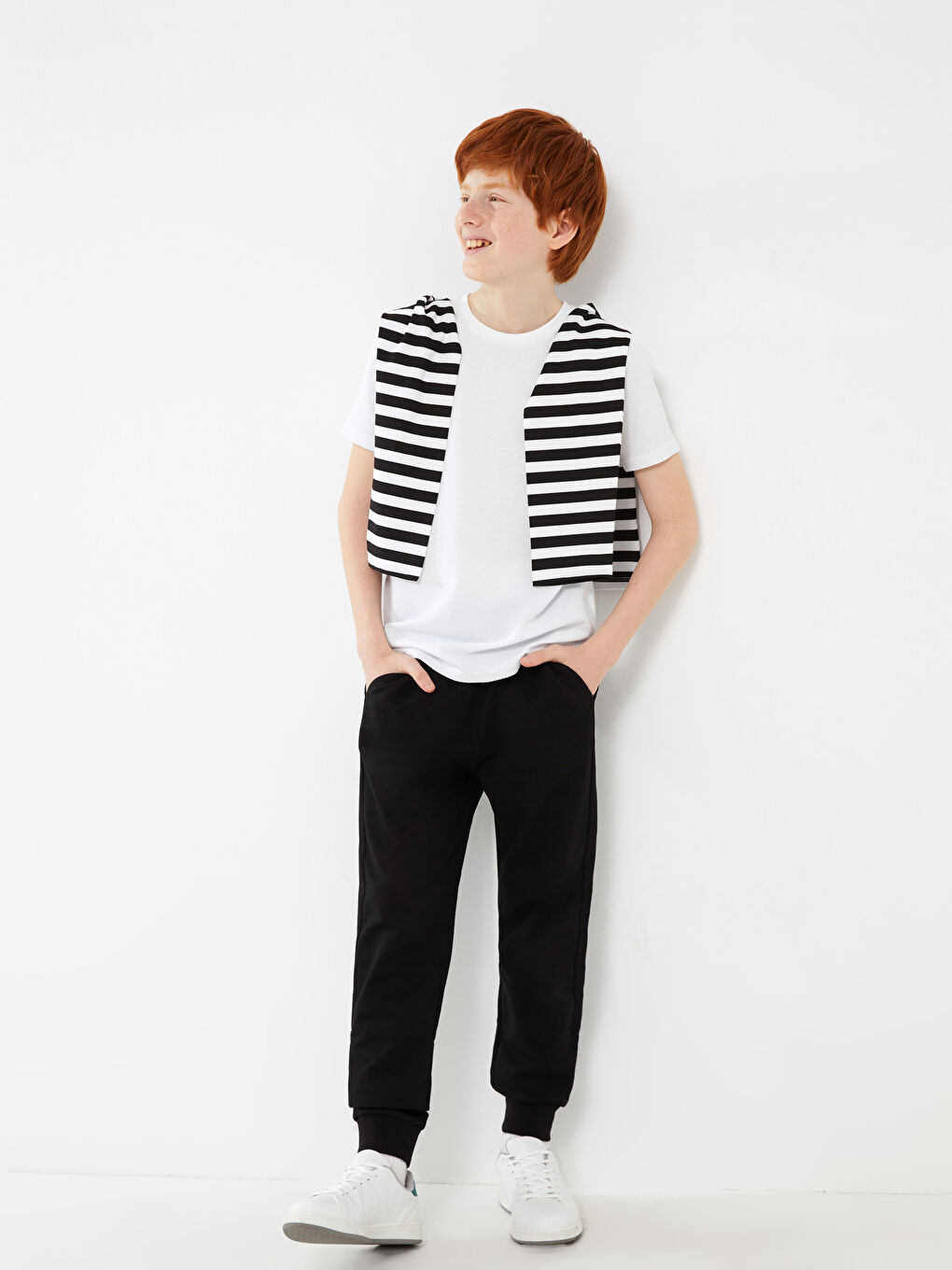 بنطلون رياضي بسيط للأولاد بخصر مرن-1