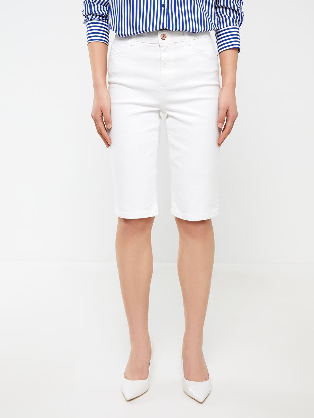 Normal Waist Slim Fit Women's Jean Shorts -S31388Z8-844