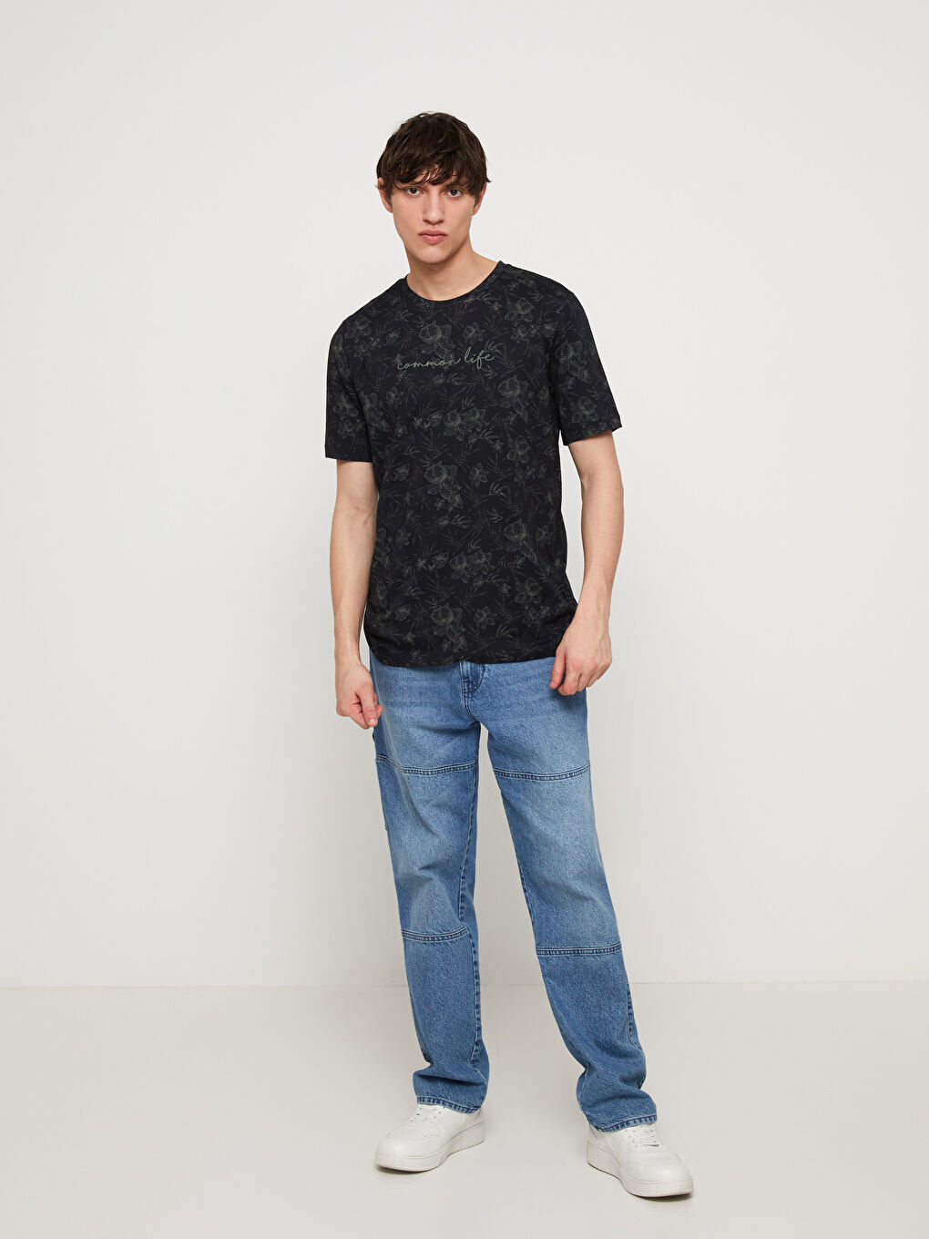 Siyah Bisiklet Yaka Kısa Kollu Desenli Penye Erkek Tişört-2