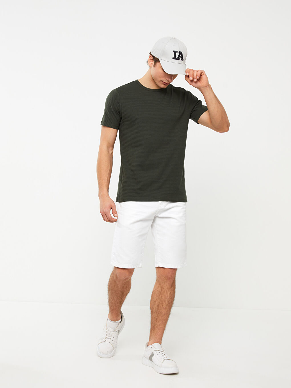 Haki Bisiklet Yaka Kısa Kollu Erkek Tişört-2