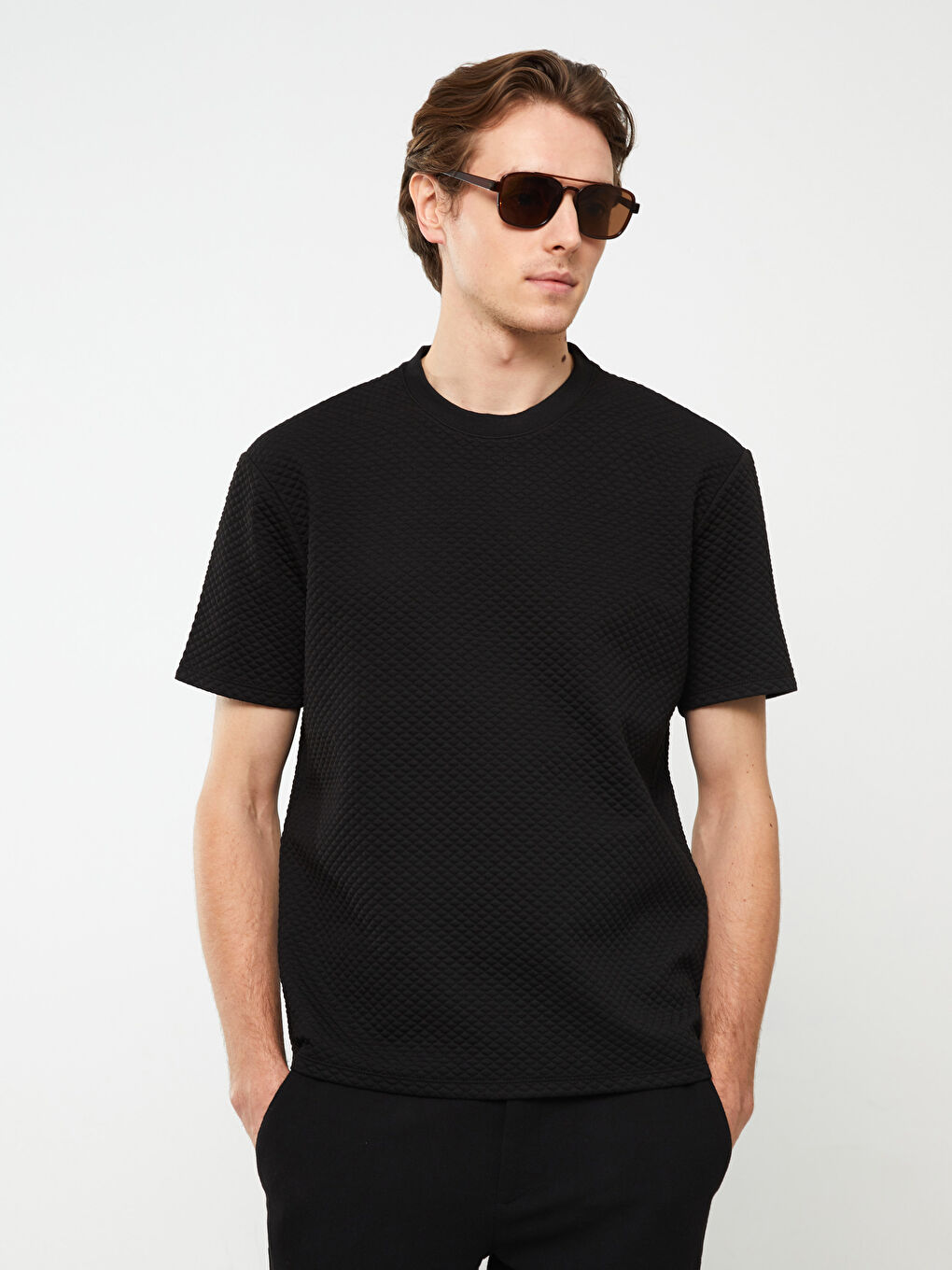 Siyah Bisiklet Yaka Kısa Kollu Erkek Tişört-1