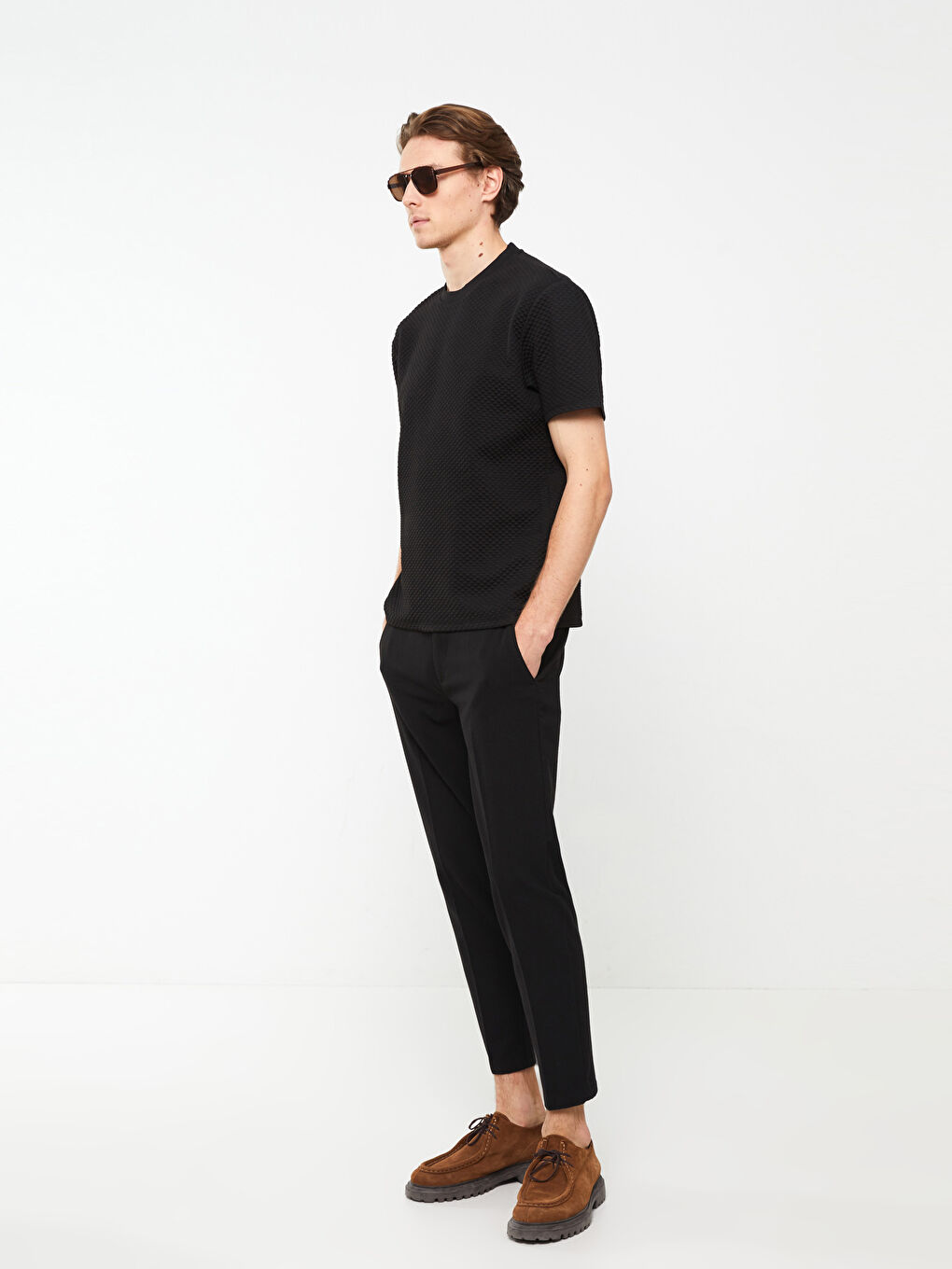 Siyah Bisiklet Yaka Kısa Kollu Erkek Tişört-2