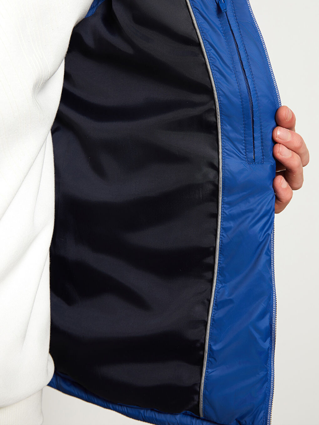 Vestă matlasată Slim Fit cu guler tip pâlnie pentru bărbați-4