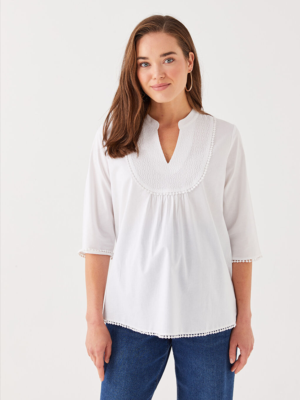 Bluză Maternitate Brodată cu Decolteu Henley