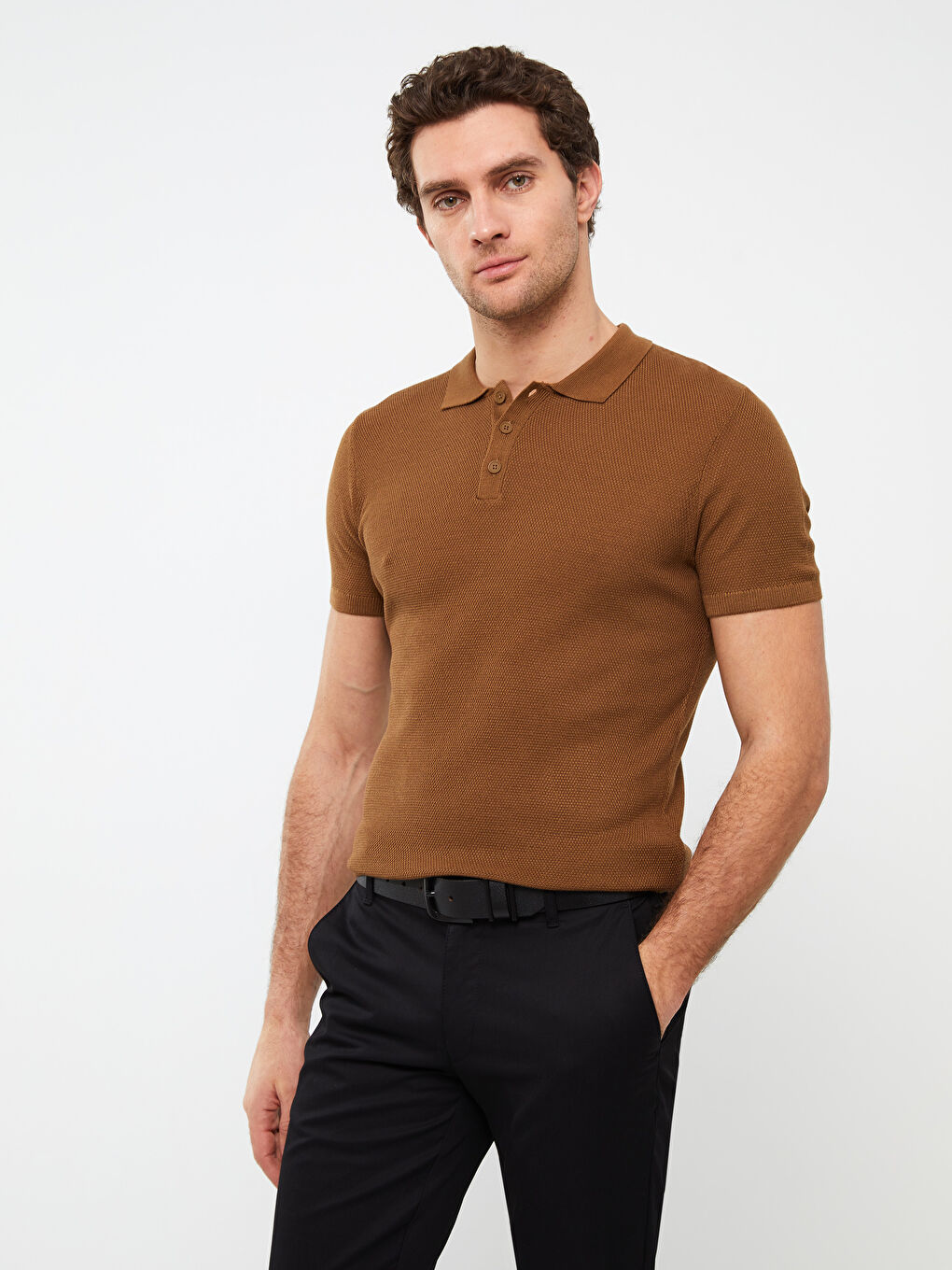 Kahverengi Polo Yaka Erkek Triko Tişört-1