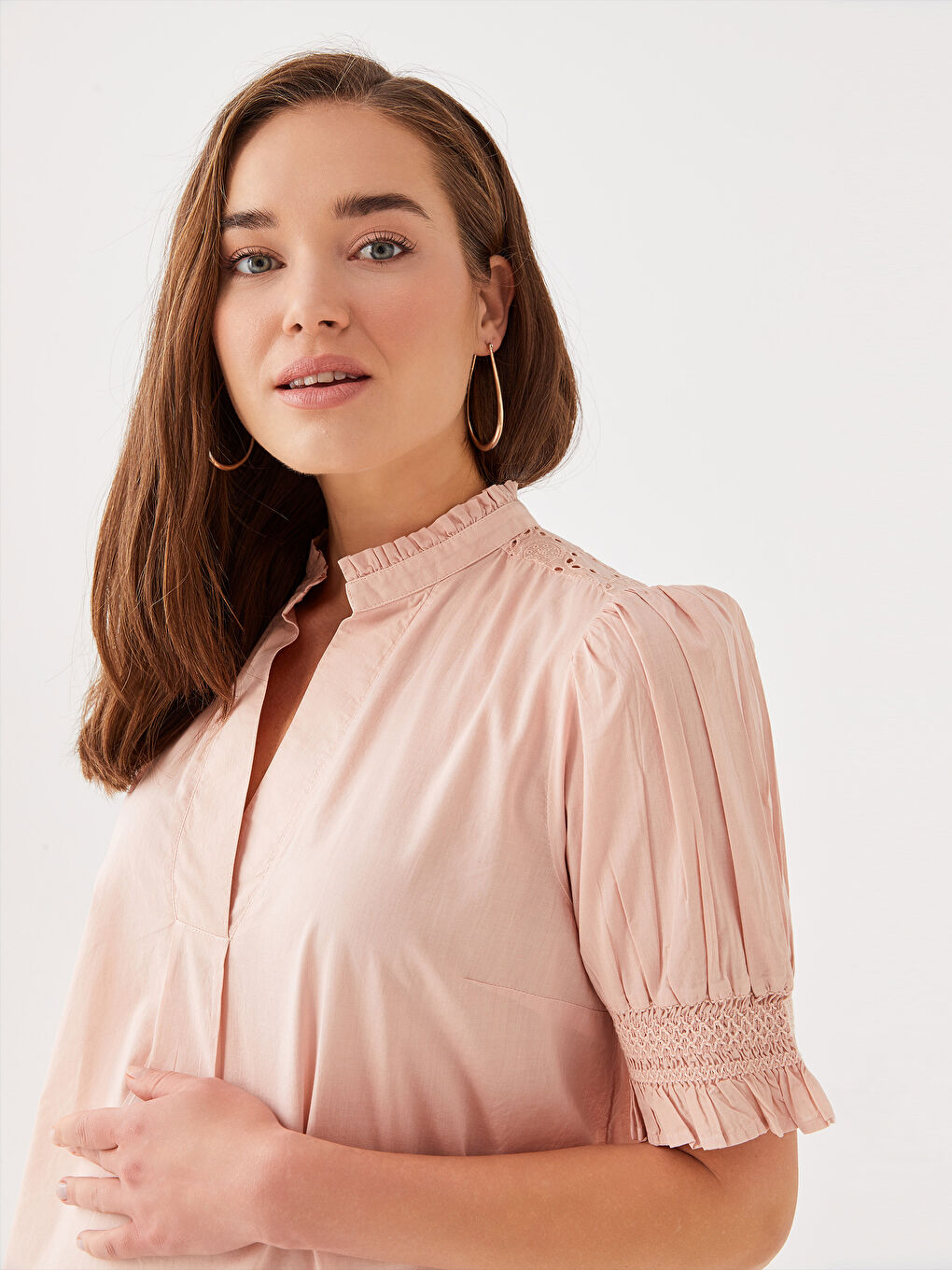 LCWAIKIKI Maternity Kaçık Yaka Nakışlı Kısa Kollu Hamile Bluz -S31560Z8-SKD