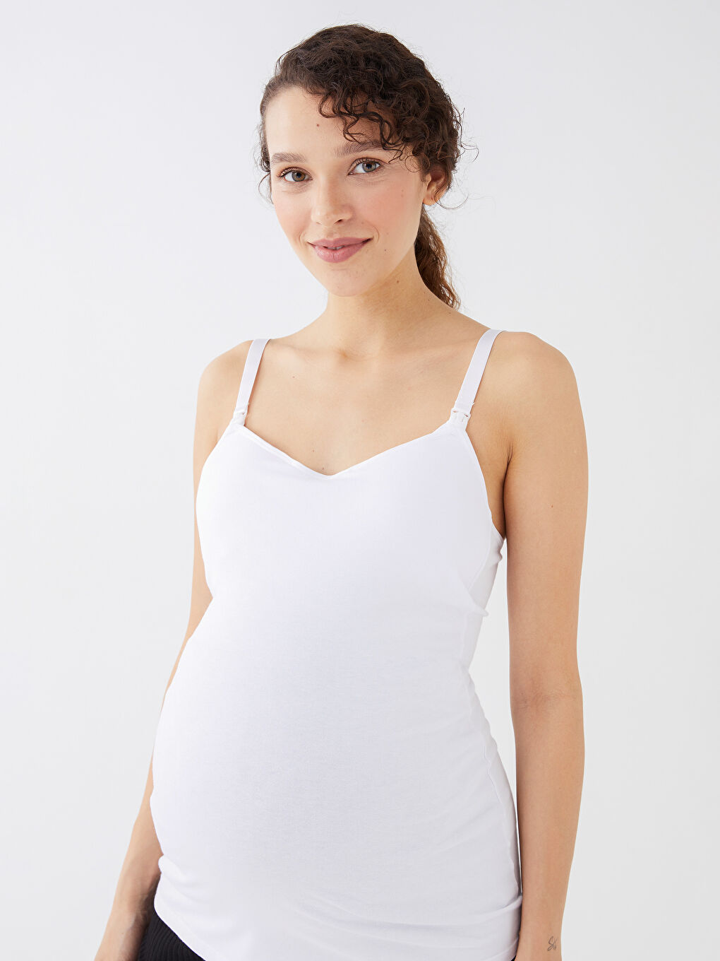 فيست حوامل سادة بياقة على شكل حرف U وبِحَمّالات