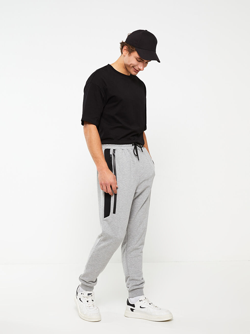 بنطلون رياضي رفيع للرجال-1