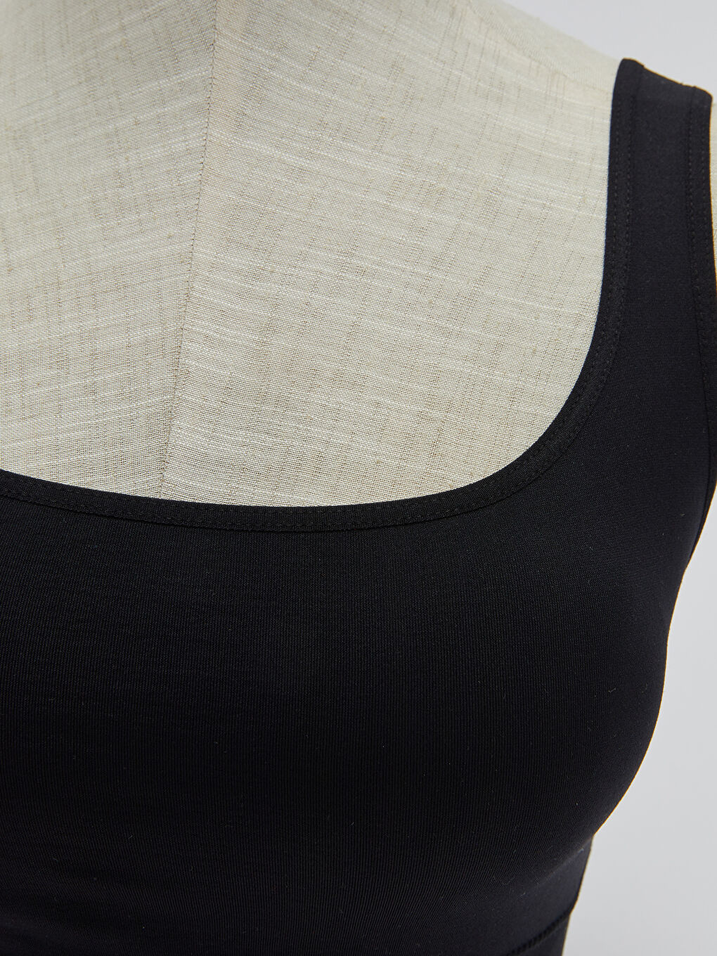 Siyah Balensiz Dolgusuz Düz Seamless Sporcu Sütyen-2