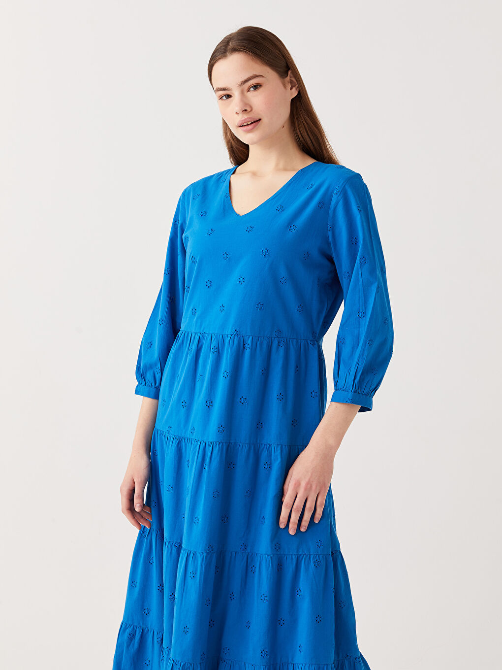 فستان نسائي بياقة على شكل حرف V وكم طويل-1