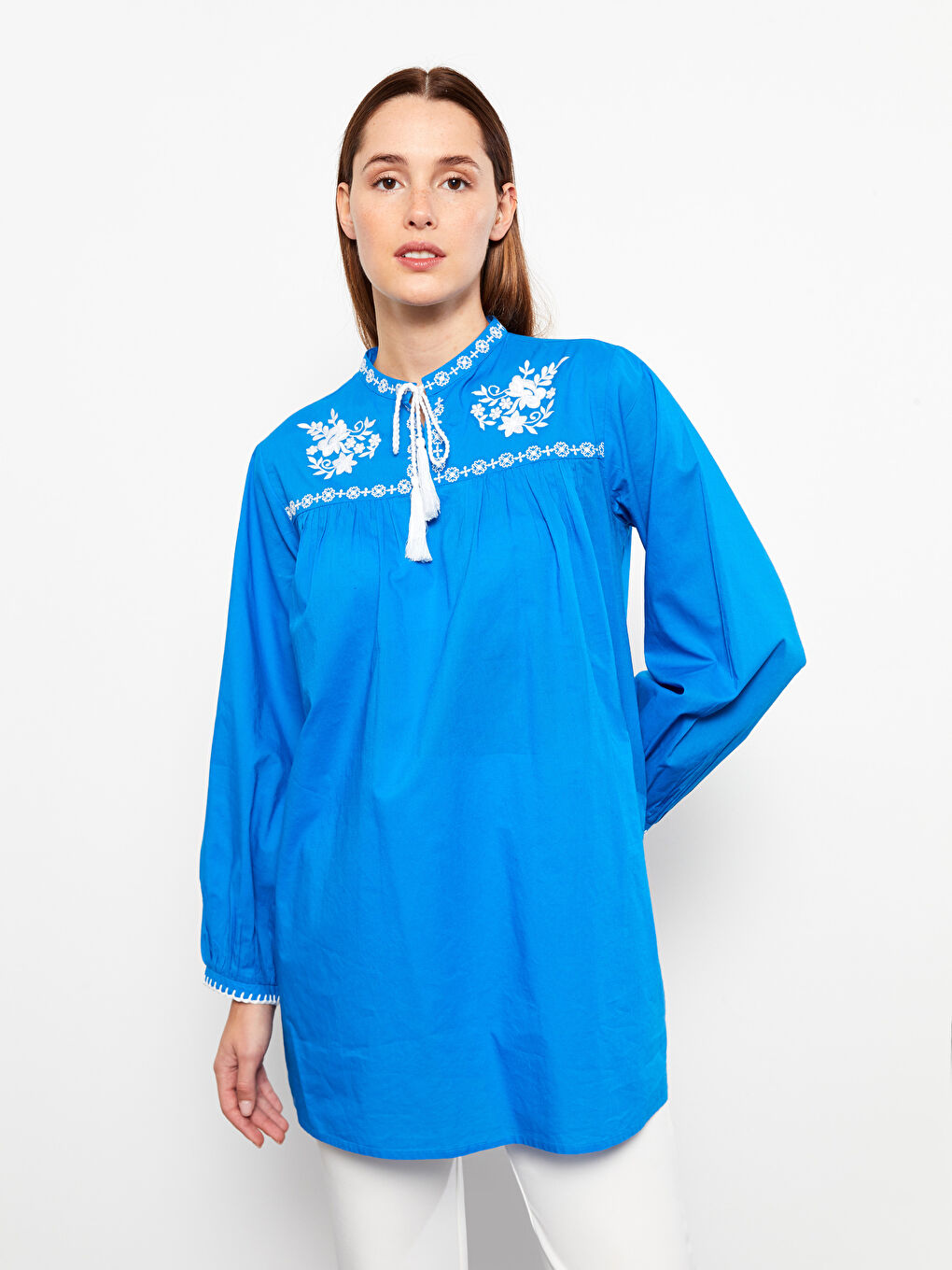 LCW Modest Bağlamalı Yaka Nakışlı Uzun Kollu Kadın Tunik -S31673Z8-SQA