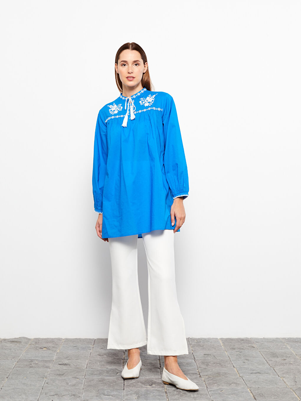 LCW Modest Bağlamalı Yaka Nakışlı Uzun Kollu Kadın Tunik -S31673Z8-SQA
