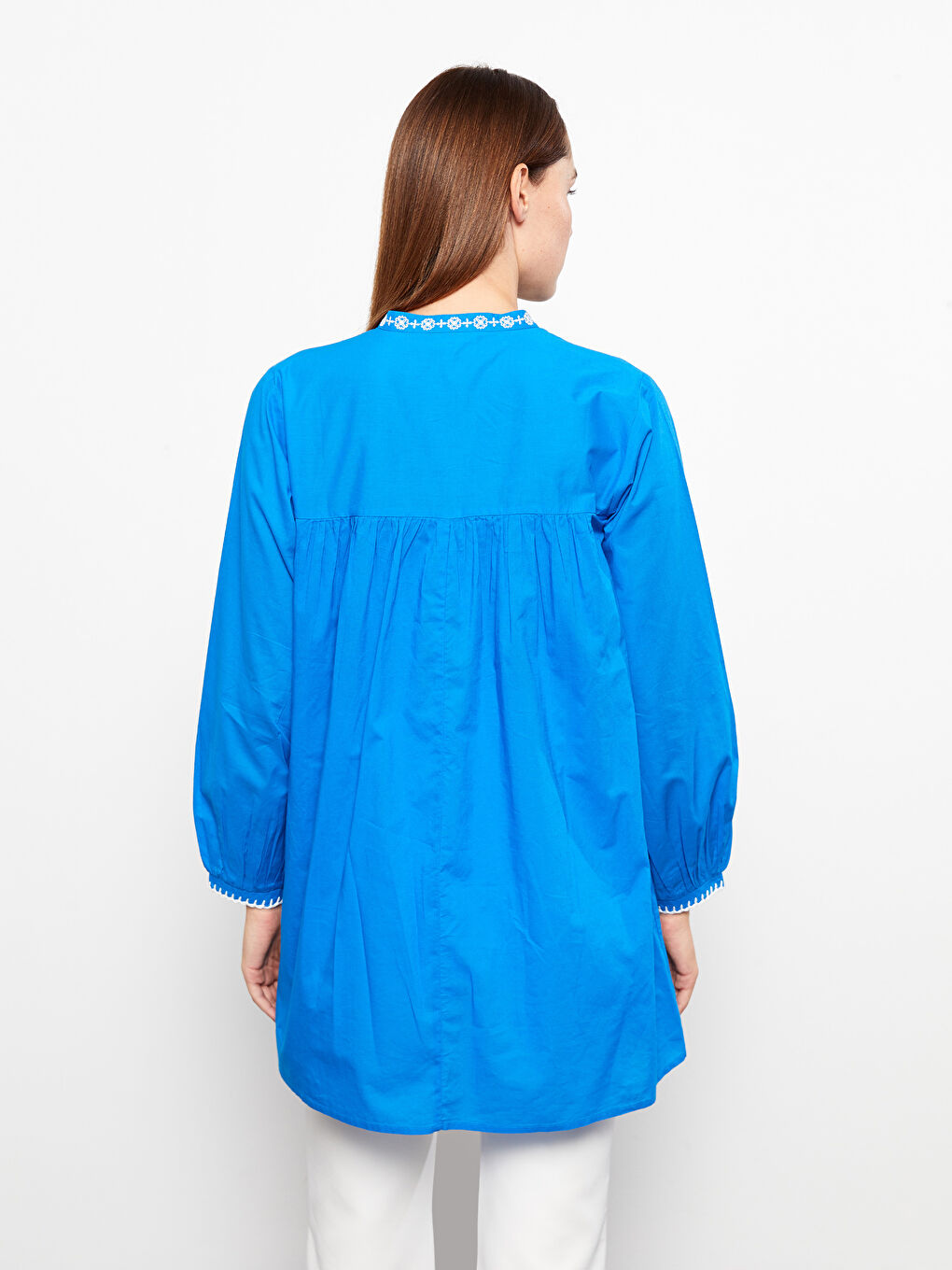 LCW Modest Bağlamalı Yaka Nakışlı Uzun Kollu Kadın Tunik -S31673Z8-SQA