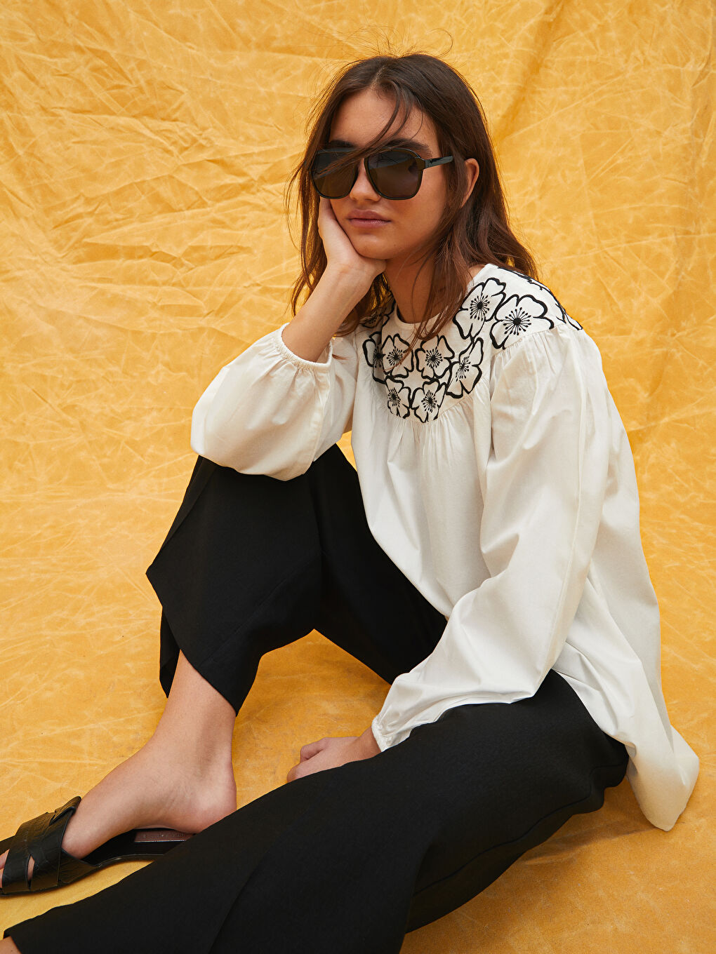 LCW Modest Crew Neck Embroidered Long Sleeve Cotton Women's Tunic -S31697Z8-SJT