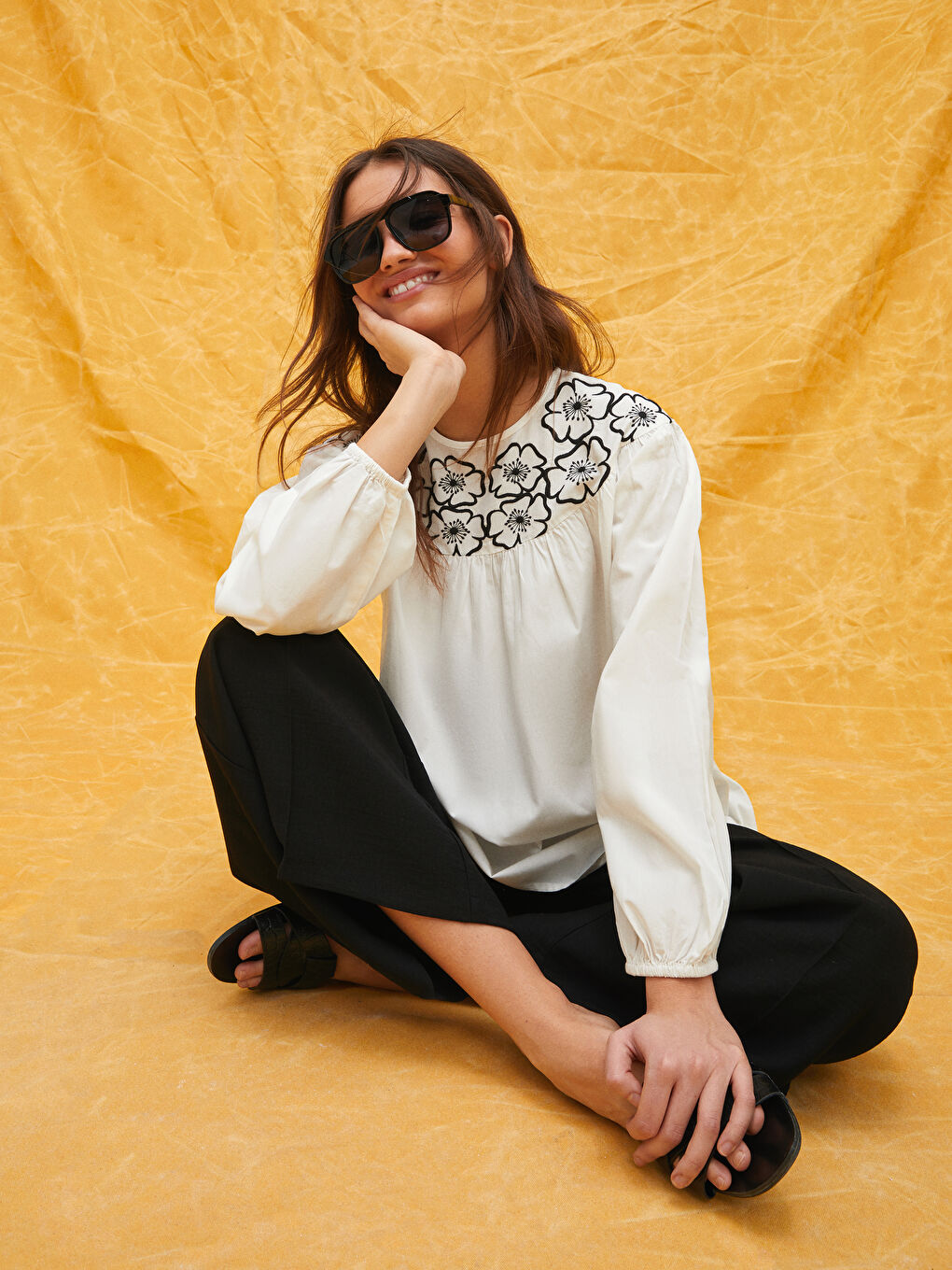 LCW Modest Crew Neck Embroidered Long Sleeve Cotton Women's Tunic -S31697Z8-SJT