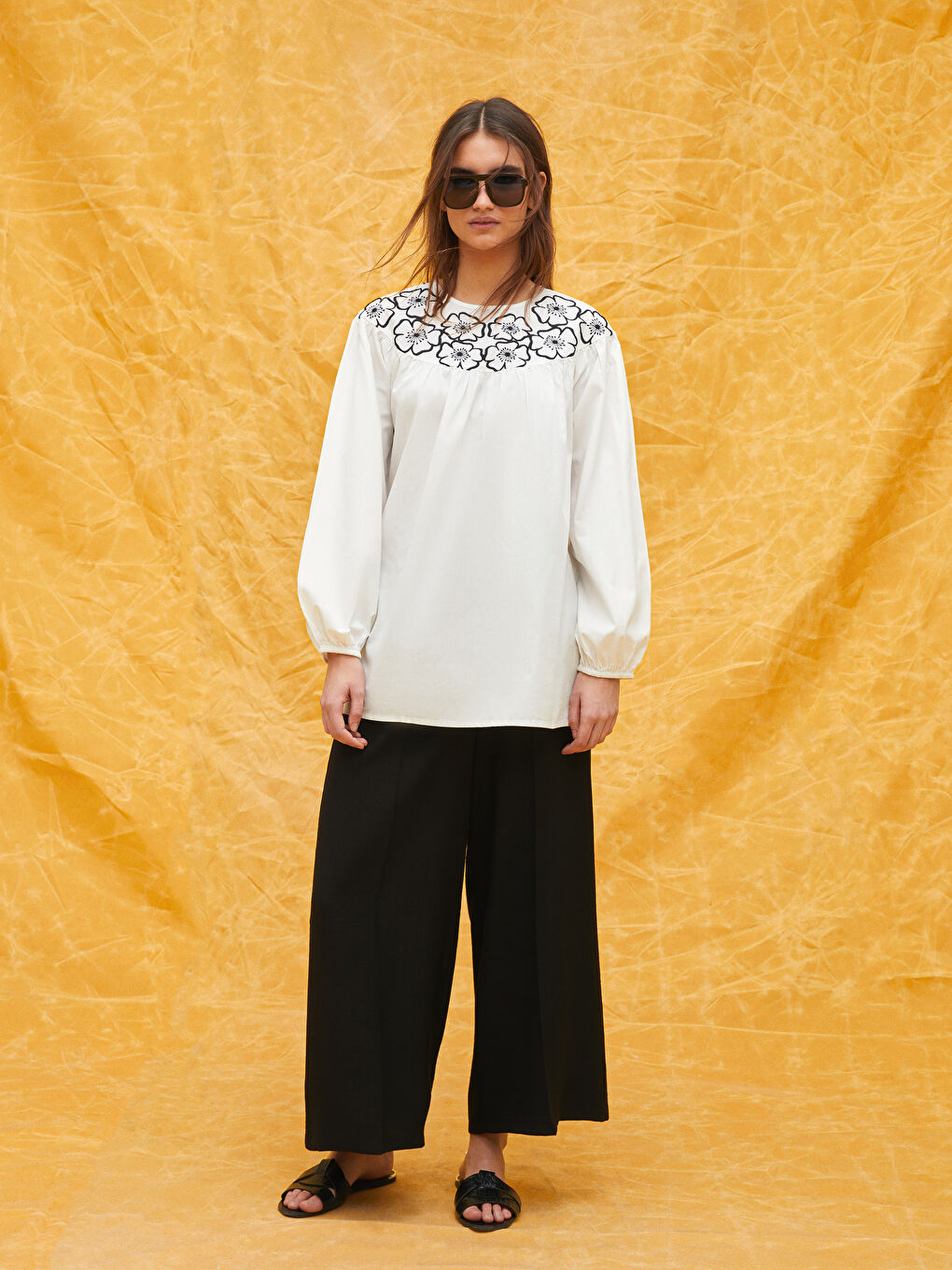 LCW Modest Crew Neck Embroidered Long Sleeve Cotton Women's Tunic -S31697Z8-SJT