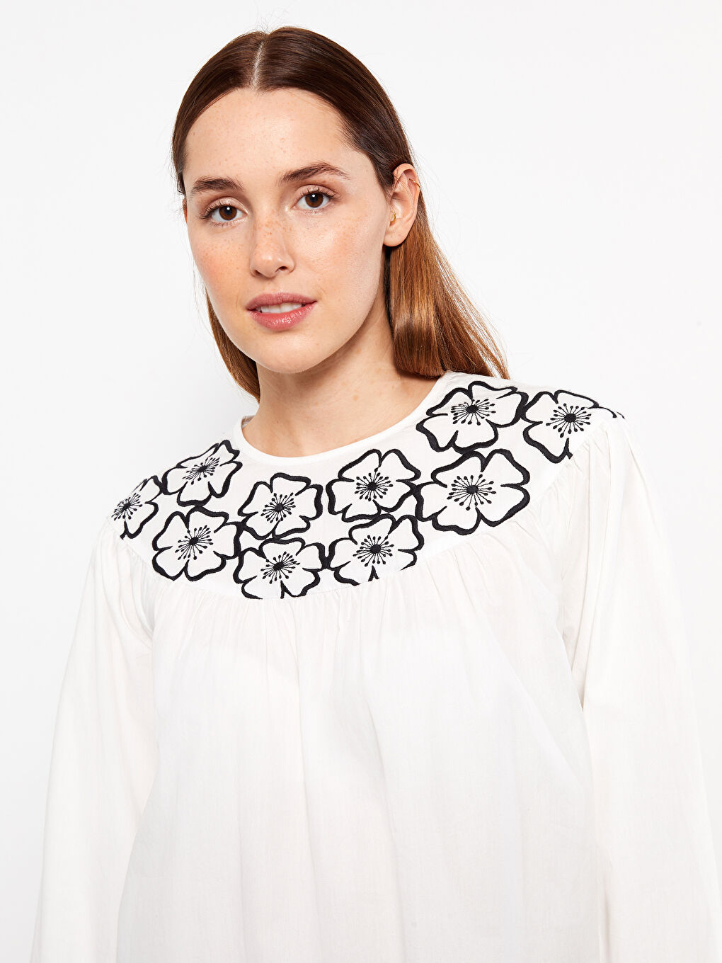 LCW Modest Crew Neck Embroidered Long Sleeve Cotton Women's Tunic -S31697Z8-SJT