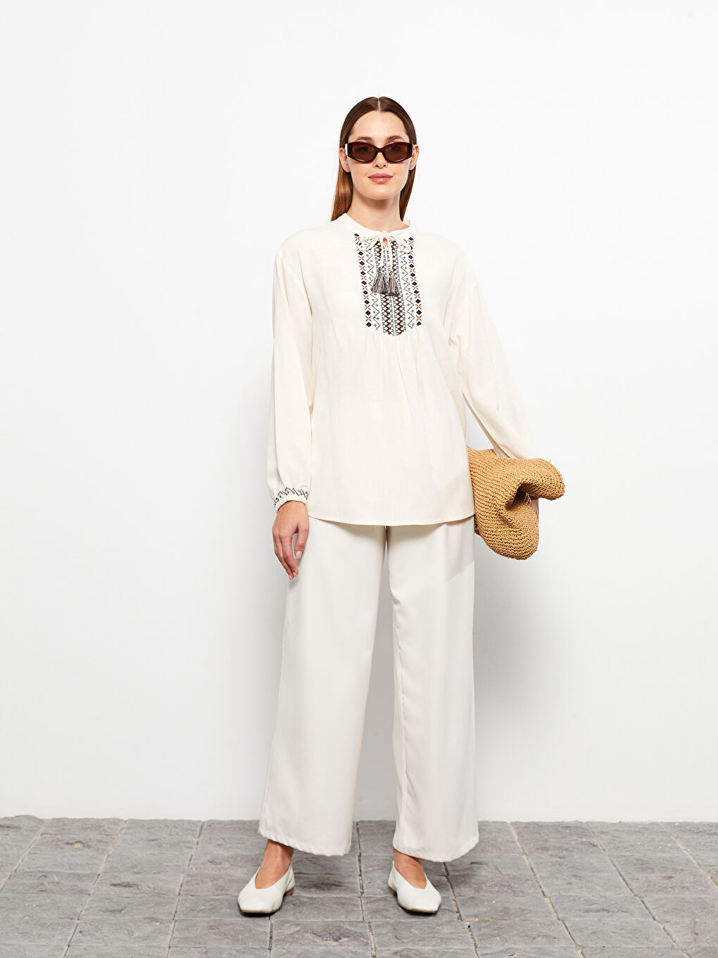 LCW Modest Bound Collar Embroidered Long Sleeve Oversize Women's Blouse -S31722Z8-S23