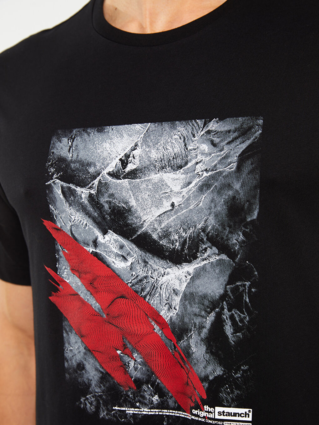 تيشيرت رجالي ياقة دائرية كم قصير مطبوع قطن ممشط-3