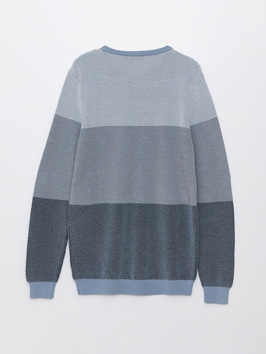 Мужской трикотажный свитер с круглым вырезом и длинными рукавами с цветовыми блоками-6