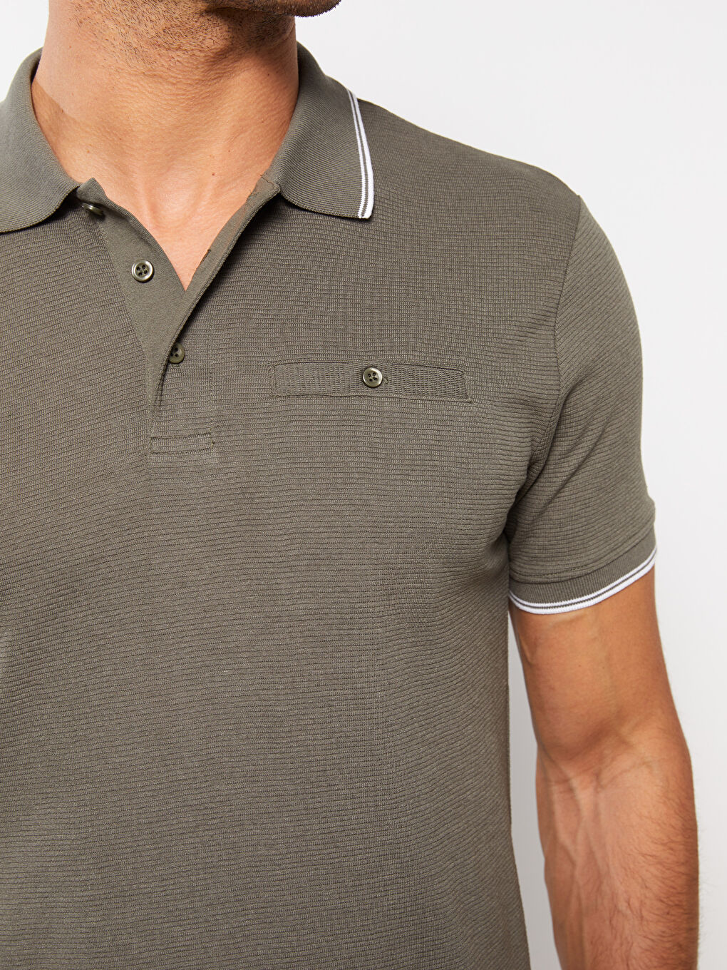 Haki Polo Yaka Kısa Kollu Erkek Tişört-3