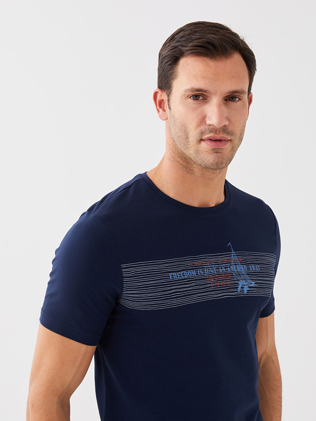 تيشيرت رجالي ياقة دائرية كم قصير مطبوع قطن ممشط-2