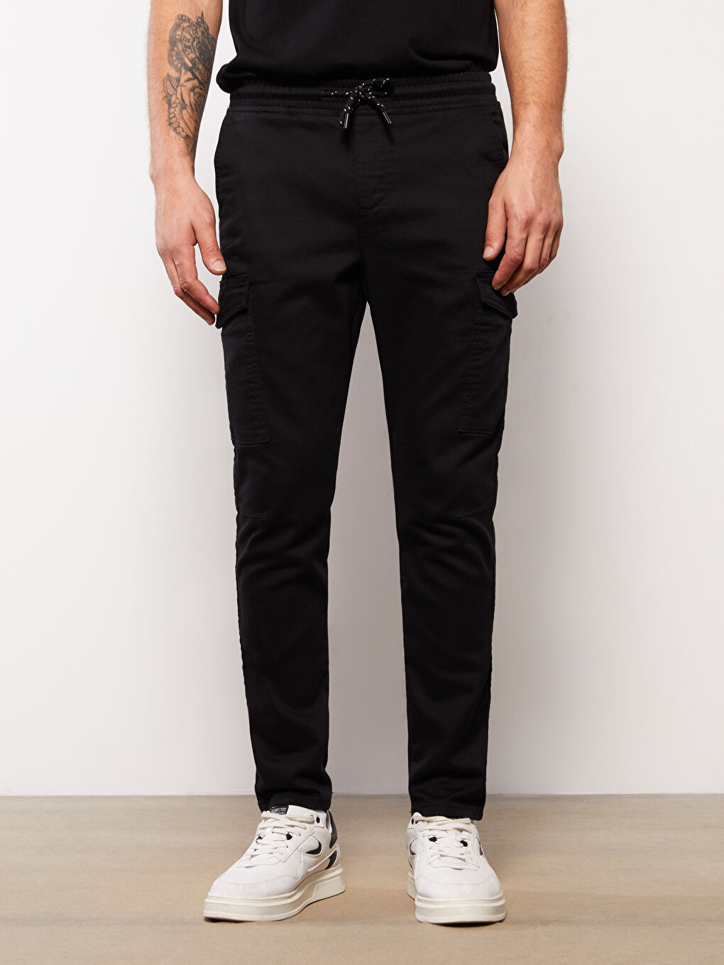 CRNA Cargo pantalone Muškarac -S31874Z8-RQL
