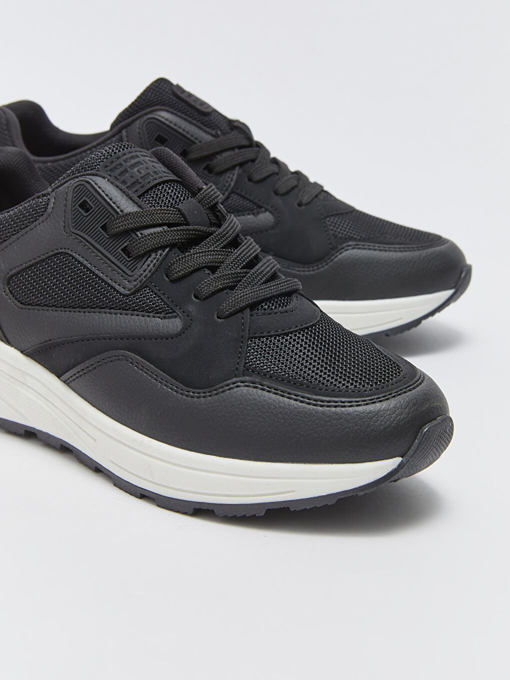Siyah Deri Görünümlü Erkek Spor Ayakkabı-5