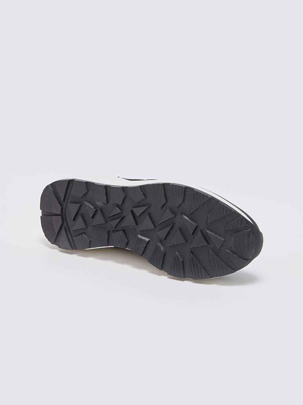 Siyah Deri Görünümlü Erkek Spor Ayakkabı-7