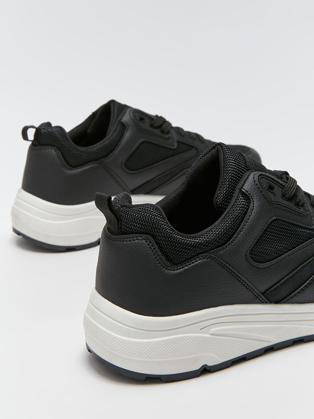 Siyah Deri Görünümlü Erkek Spor Ayakkabı-8